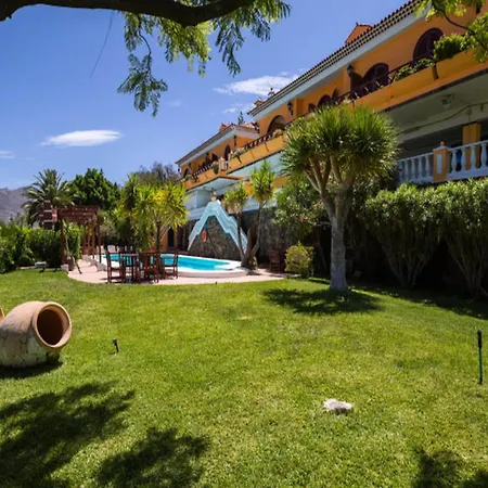 In Tejeda Apartment