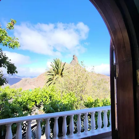 In Tejeda Apartment