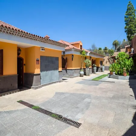 In Tejeda Apartment